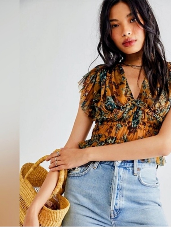 Free People Tops - Free People Makin Me Smile V-Neck Top Size XS